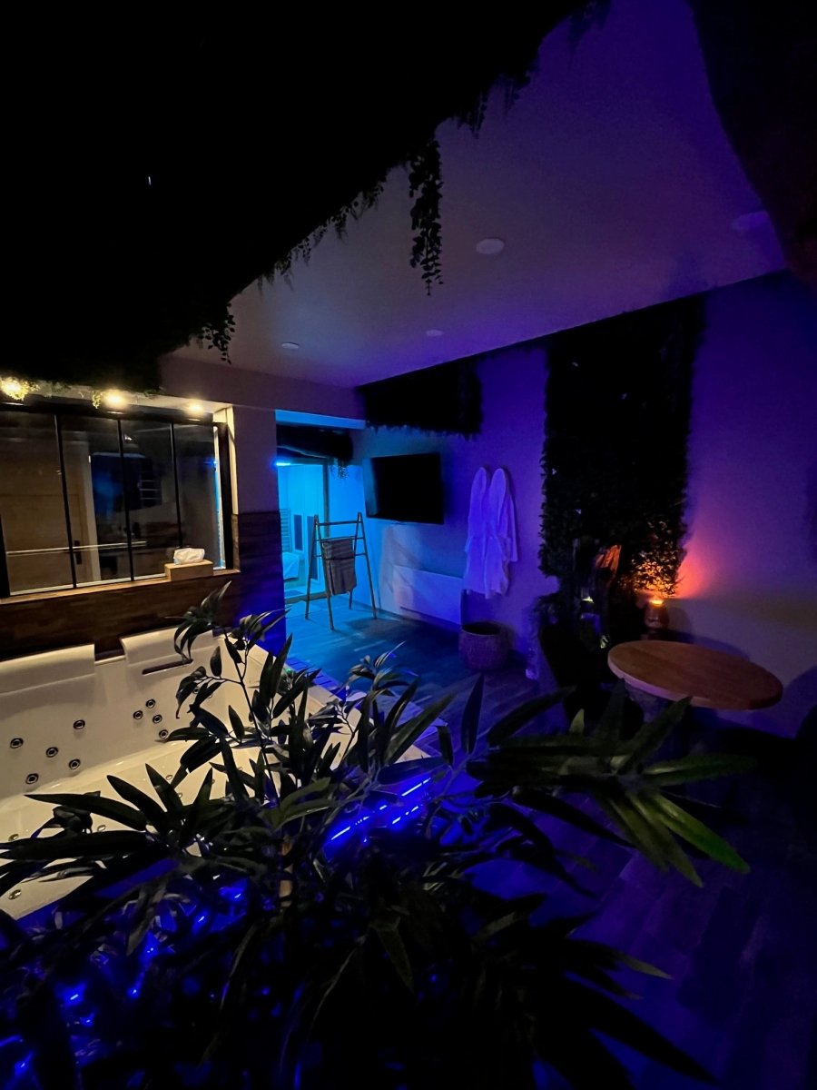 L'Amazone - Love’nSpa - weekend en amoureux, love rooms avec spa ou jacuzzi privatif5 de L'Amazone

