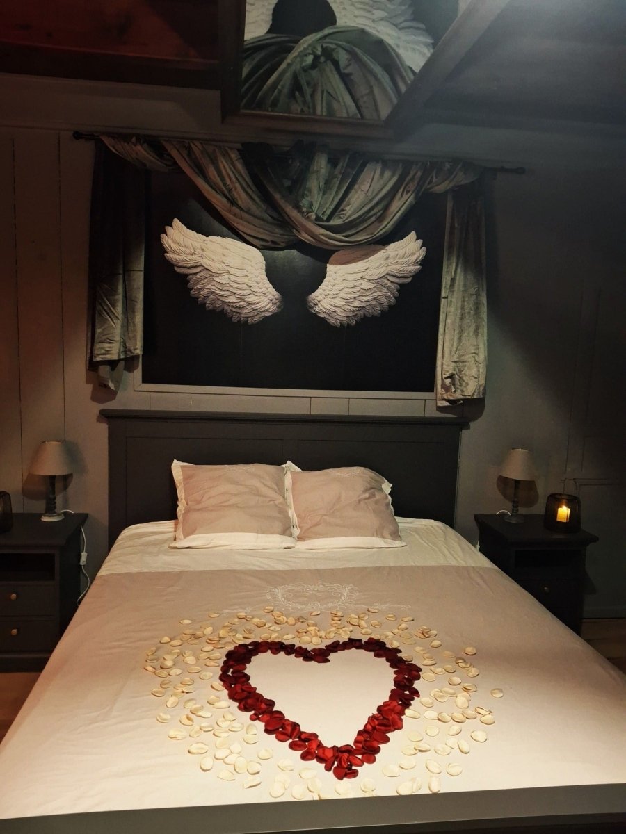 L'Antre de l'Ange - Love’nSpa - weekend en amoureux, love rooms avec spa ou jacuzzi privatif1 de L'Antre de l'Ange

