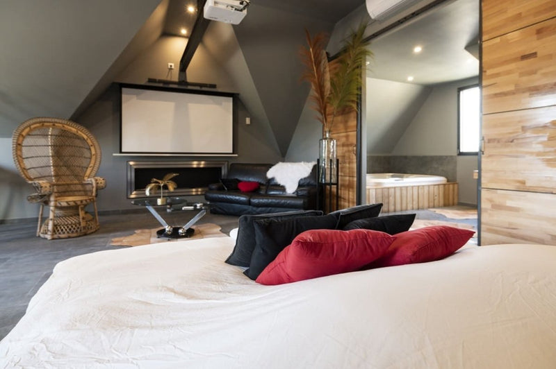L'AVENTURE - Love’nSpa - weekend en amoureux, love rooms avec spa ou jacuzzi privatif2 de L'AVENTURE
