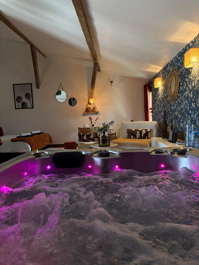 Le 7 De Coeur - Love’nSpa - weekend en amoureux, love rooms avec spa ou jacuzzi privatif