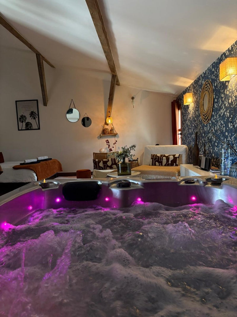 Le 7 De Coeur - Love’nSpa - weekend en amoureux, love rooms avec spa ou jacuzzi privatif