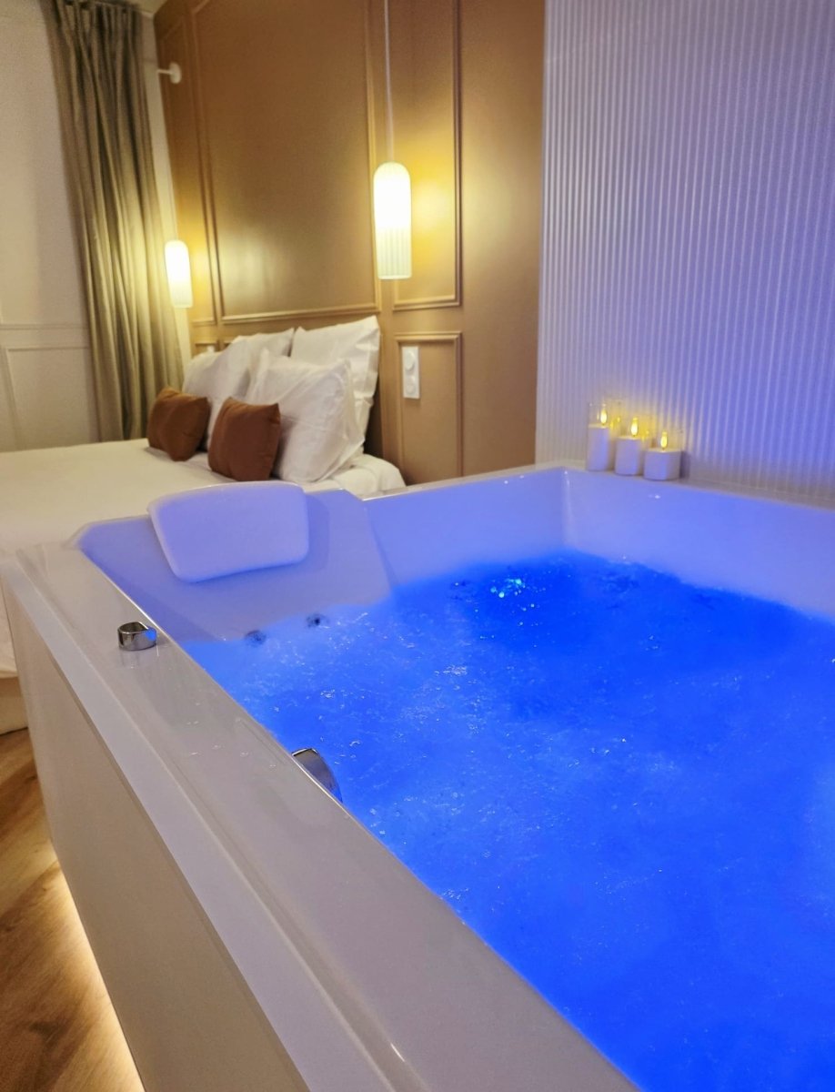 Le Boudoir d'Elba - Love’nSpa - weekend en amoureux, love rooms avec spa ou jacuzzi privatif1 de Le Boudoir d'Elba
