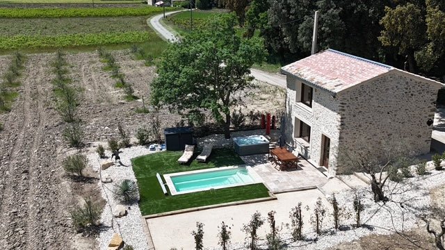 Le Cabanon Douillet - Love’nSpa - weekend en amoureux, love rooms avec spa ou jacuzzi privatif