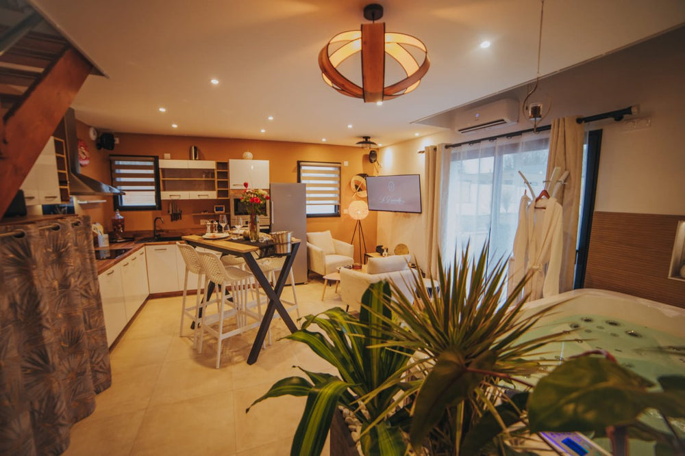 Le Desirella - Love’nSpa - weekend en amoureux, love rooms avec spa ou jacuzzi privatif3 de Le Desirella
