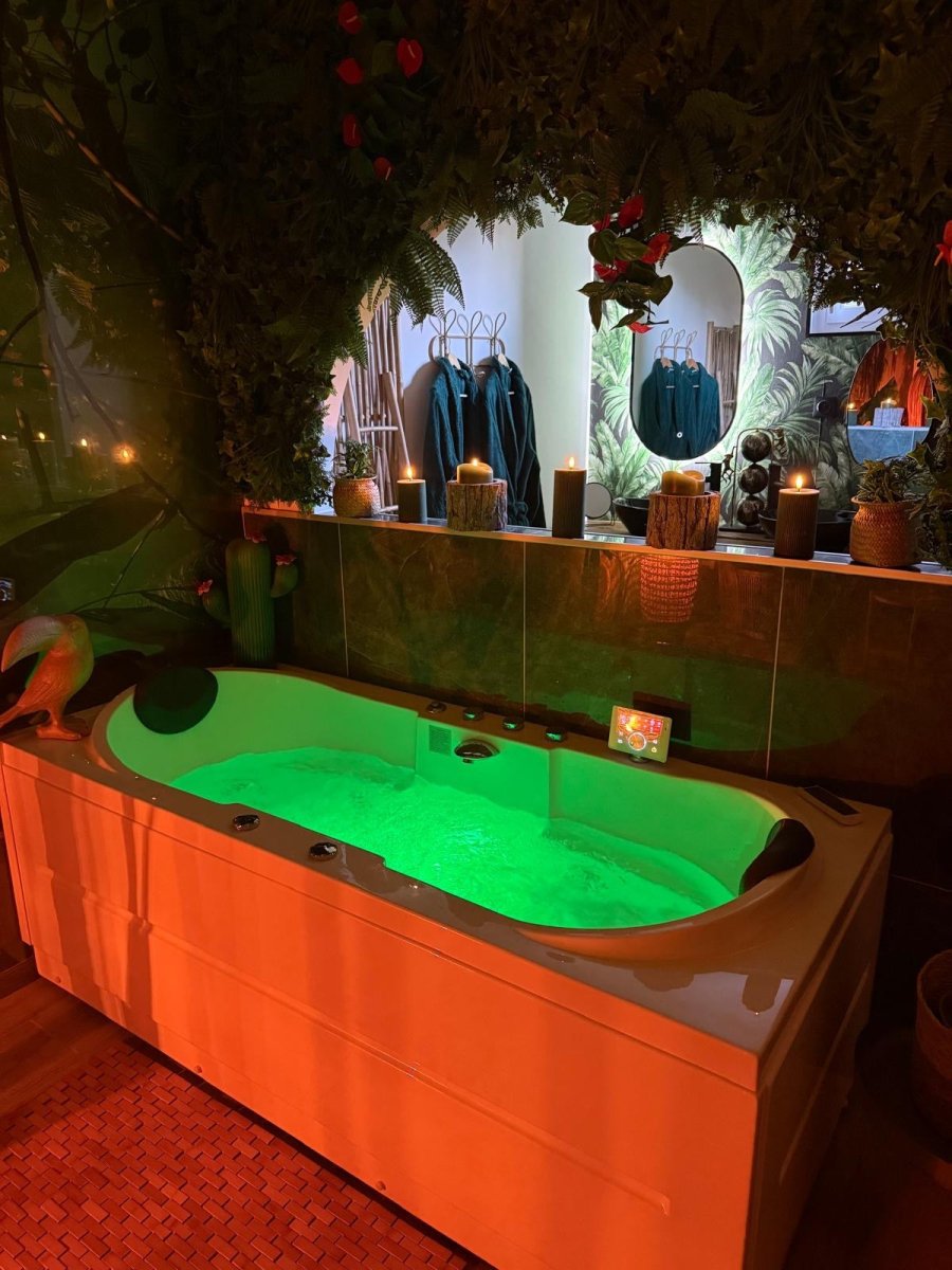 Le Lodge de la Jungle - Love’nSpa - weekend en amoureux, love rooms avec spa ou jacuzzi privatif16 de Le Lodge de la Jungle
