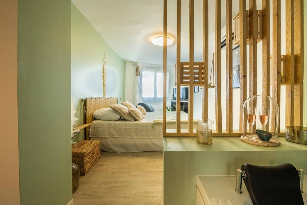 Le Lovely Narbonnais - Love’nSpa - weekend en amoureux, love rooms avec spa ou jacuzzi privatif3 de Le Lovely Narbonnais
