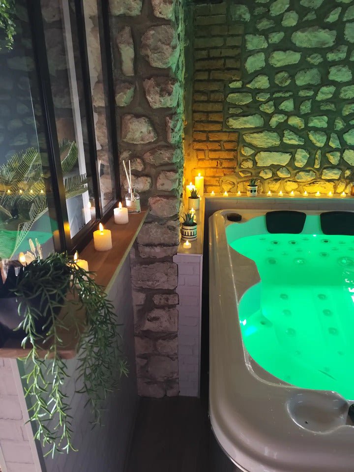Le Petit Paradis - Love’nSpa - weekend en amoureux, love rooms avec spa ou jacuzzi privatif4 de Le Petit Paradis
