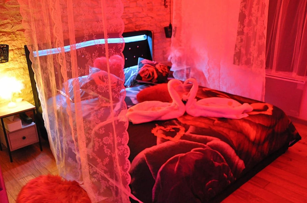 Le Secret du Pigeonnier - Love’nSpa - weekend en amoureux, love rooms avec spa ou jacuzzi privatif4 de Le Secret du Pigeonnier
