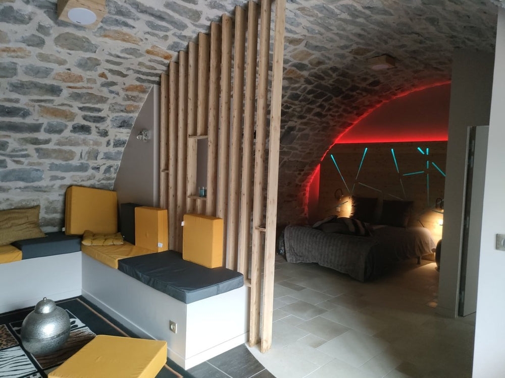 Le Soleilo - Gîte Prestige - Soleil Eau et Spa - Love’nSpa - weekend en amoureux, love rooms avec spa ou jacuzzi privatif9 de Le Soleilo - Gîte Prestige - Soleil Eau et Spa
