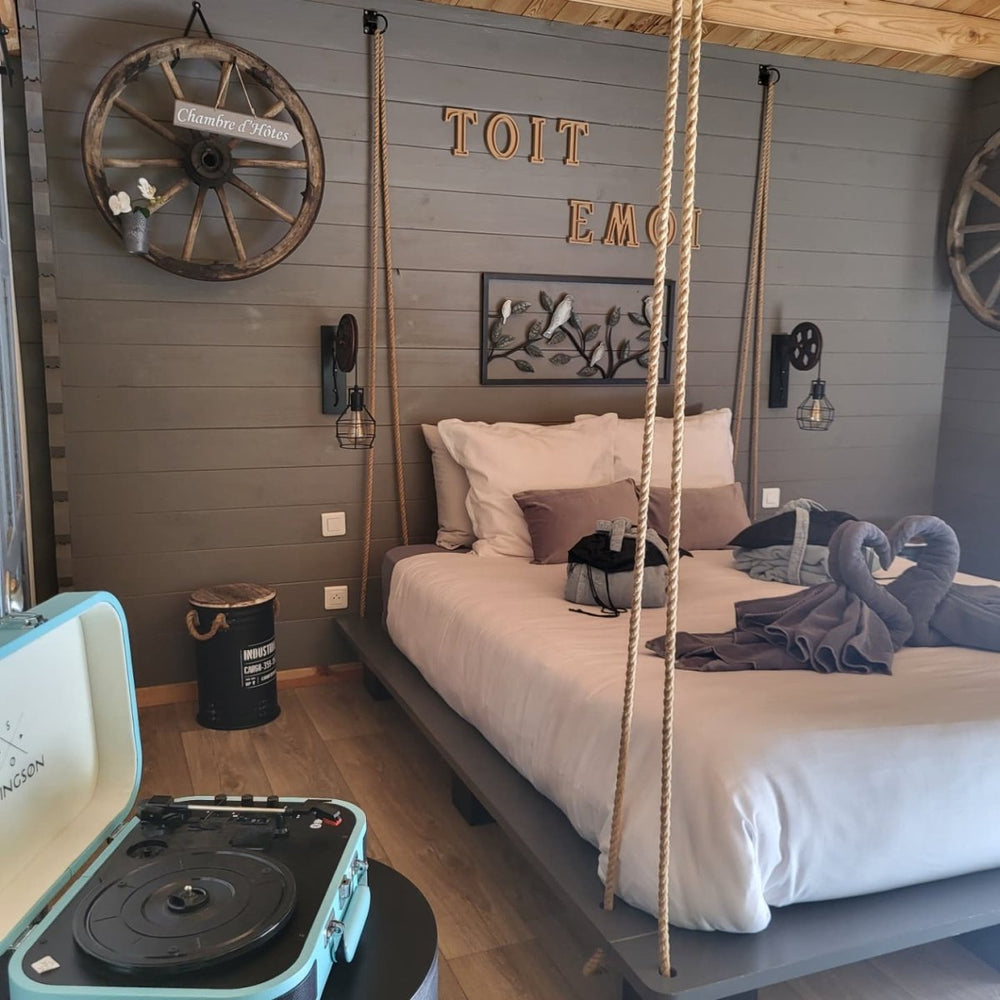 Le Toit Emoi - Love’nSpa - weekend en amoureux, love rooms avec spa ou jacuzzi privatif8 de Le Toit Emoi
