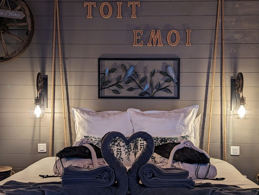 Le Toit Emoi - Love’nSpa - weekend en amoureux, love rooms avec spa ou jacuzzi privatif12 de Le Toit Emoi
