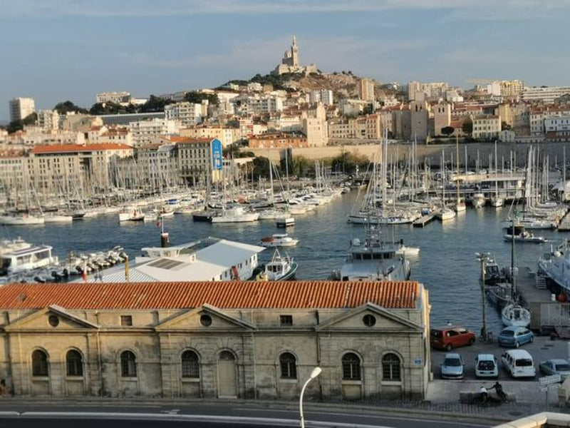 LE YADEN Jaccuzi Mucem/la Major - Love’nSpa - weekend en amoureux, love rooms avec spa ou jacuzzi privatif