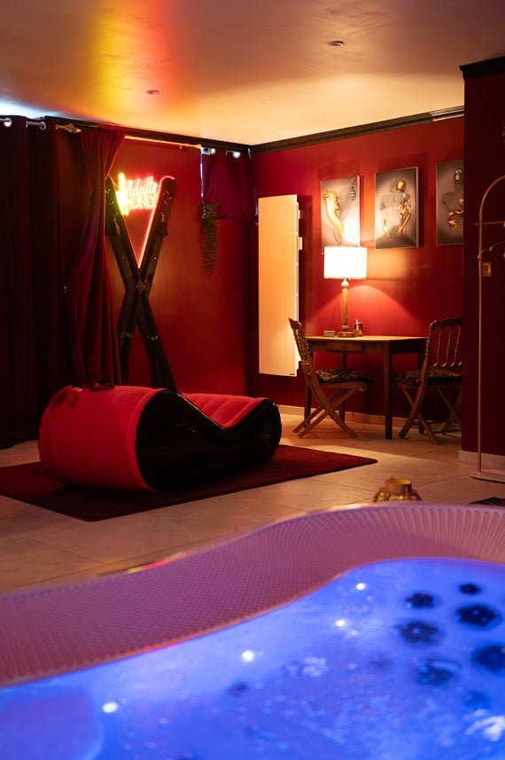 L'Écrin de Fauve - Jacuzzi XXL privatif - Love’nSpa - weekend en amoureux, love rooms avec spa ou jacuzzi privatif3 de L'Écrin de Fauve - Jacuzzi XXL privatif
