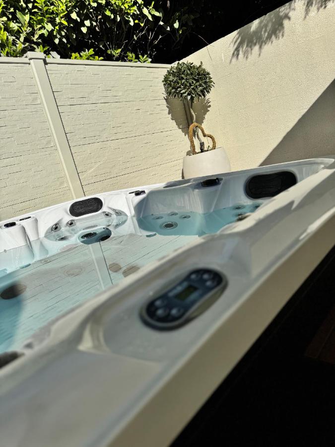 L'Écrin de la Sapinière - Love’nSpa - weekend en amoureux, love rooms avec spa ou jacuzzi privatif2 de L'Écrin de la Sapinière
