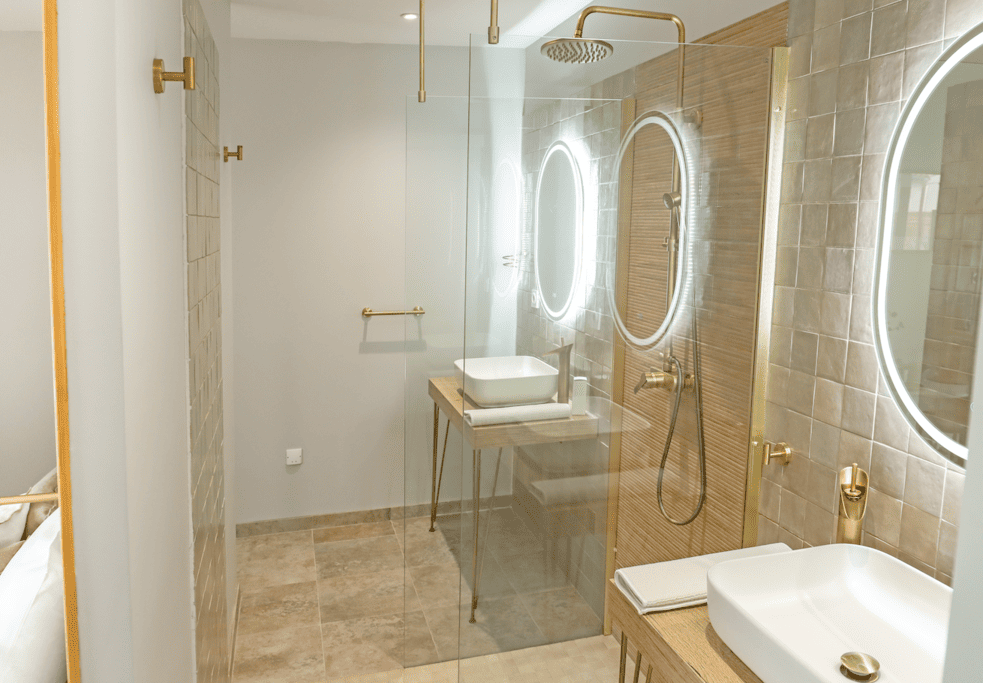 L'Eden Romantique - Chambre d'Hôte - Eve - Love’nSpa - weekend en amoureux, love rooms avec spa ou jacuzzi privatif4 de L'Eden Romantique - Chambre d'Hôte - Eve
