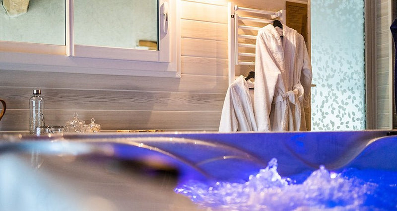 Les Charmes du Lac - Love’nSpa - weekend en amoureux, love rooms avec spa ou jacuzzi privatif
