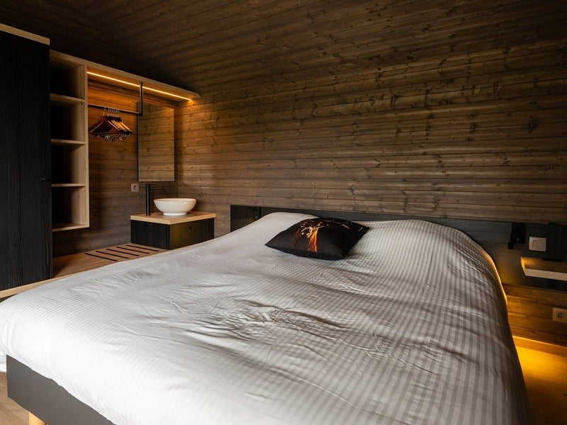 Les Lodges de la Vierre - Love’nSpa - weekend en amoureux, love rooms avec spa ou jacuzzi privatif1 de Les Lodges de la Vierre
