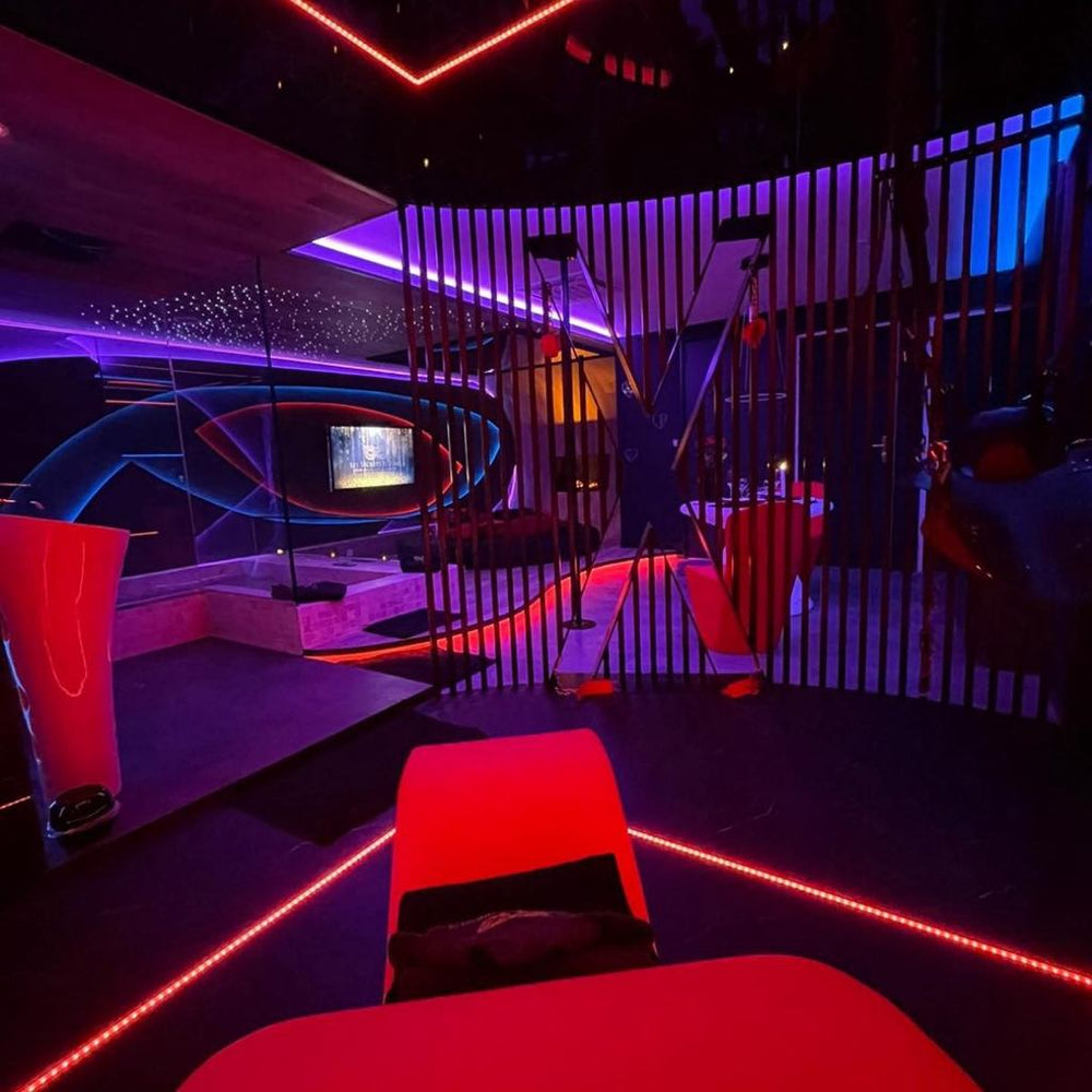 Les Secrets Rooms L'EVASION DES DESIRS - Love’nSpa - weekend en amoureux, love rooms avec spa ou jacuzzi privatif3 de Les Secrets Rooms L'EVASION DES DESIRS
