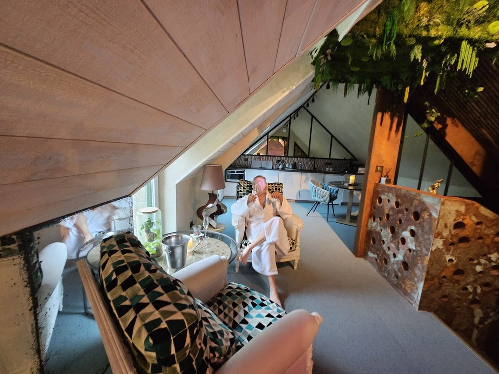 Les Suites du Bouddha Bleu - Ananda Duplex - Love’nSpa - weekend en amoureux, love rooms avec spa ou jacuzzi privatif4 de Les Suites du Bouddha Bleu - Ananda Duplex
