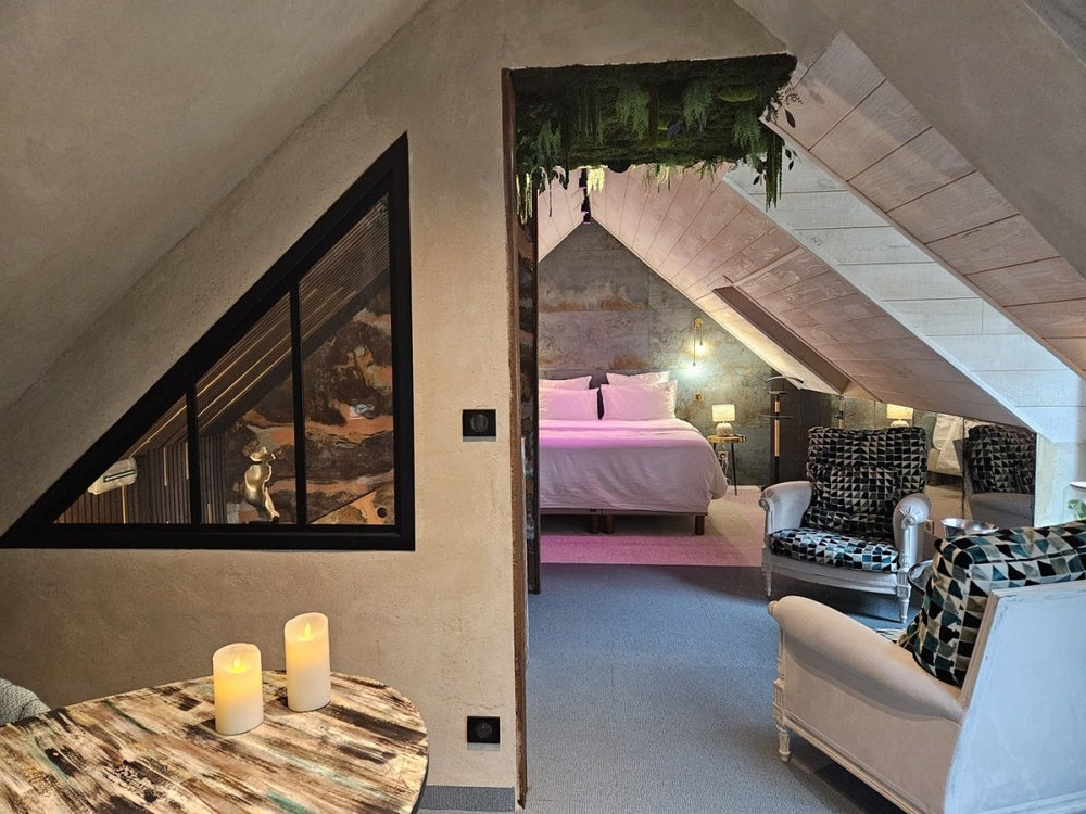 Les Suites du Bouddha Bleu - Ananda Duplex - Love’nSpa - weekend en amoureux, love rooms avec spa ou jacuzzi privatif5 de Les Suites du Bouddha Bleu - Ananda Duplex
