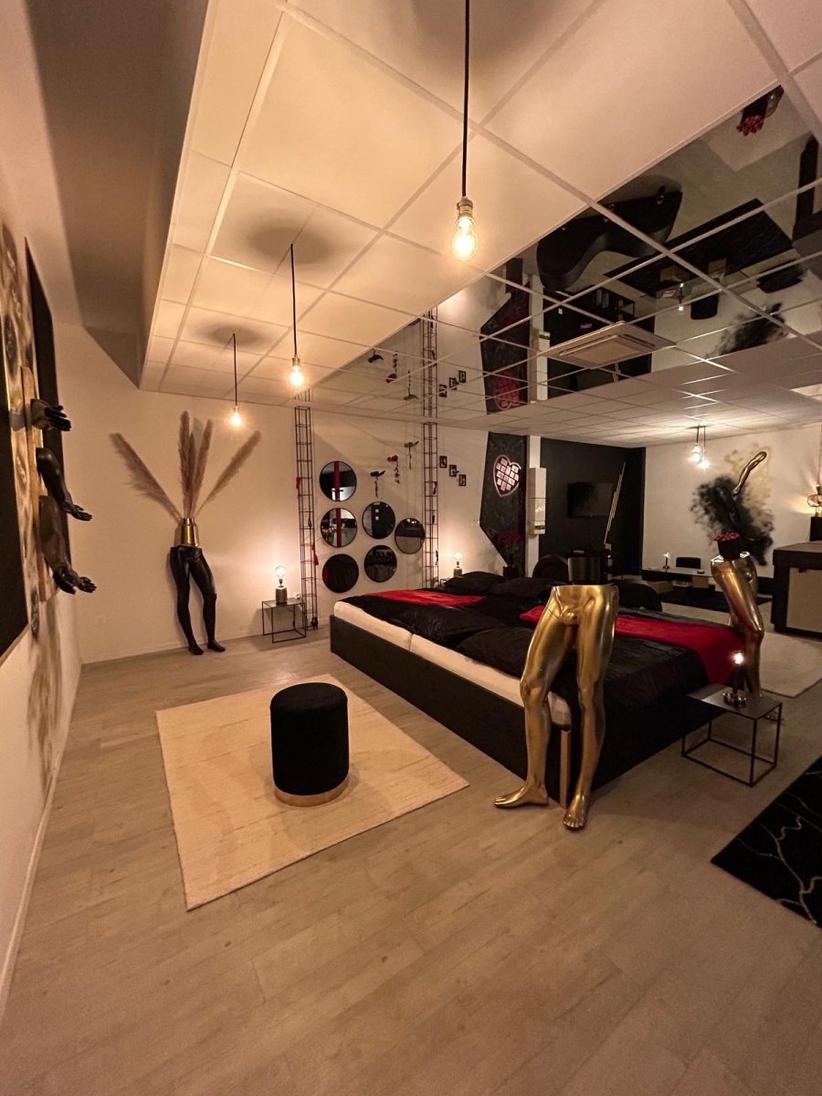 L'escapade sensuelle - Love’nSpa - weekend en amoureux, love rooms avec spa ou jacuzzi privatif7 de L'escapade sensuelle
