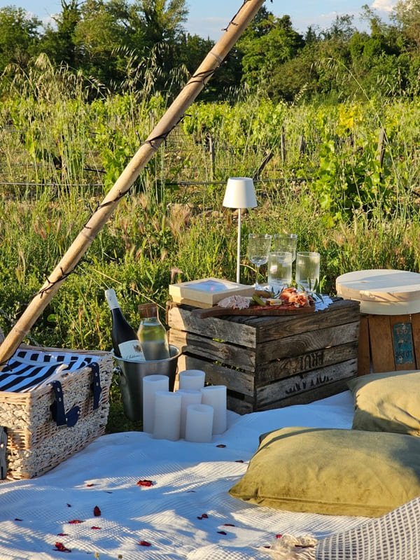 L'Essentiel 84 - La suite ÉVASION - Love’nSpa - weekend en amoureux, love rooms avec spa ou jacuzzi privatif12 de L'Essentiel Gîte de Charme 5 Etoiles - La suite ÉVASION
