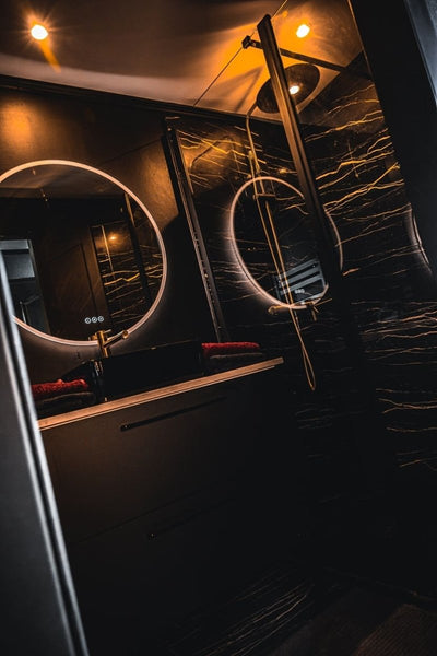 L'Essentiel 84 - La suite TENTATION - Love’nSpa - weekend en amoureux, love rooms avec spa ou jacuzzi privatif