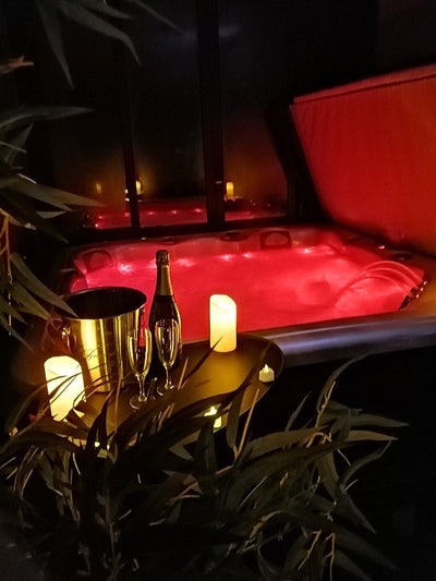 L'Etincelle - Love’nSpa - weekend en amoureux, love rooms avec spa ou jacuzzi privatif