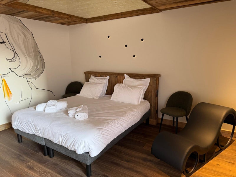 L'évasion - Love’nSpa - weekend en amoureux, love rooms avec spa ou jacuzzi privatif3 de L'évasion
