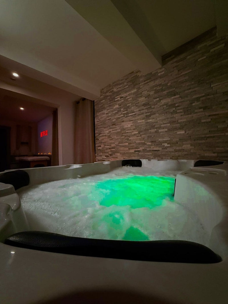 L'Evasion Etoilée - Love’nSpa - weekend en amoureux, love rooms avec spa ou jacuzzi privatif2 de L'Evasion Etoilée
