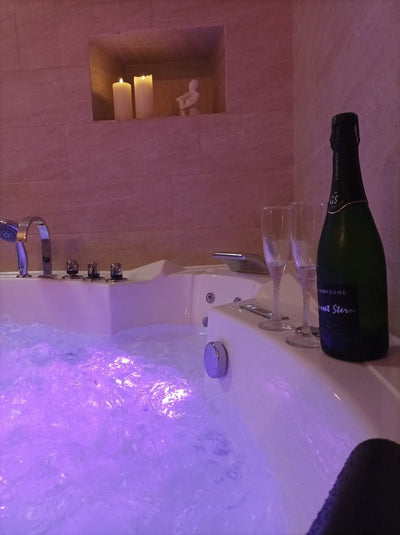 L'Evasion - Love’nSpa - weekend en amoureux, love rooms avec spa ou jacuzzi privatif