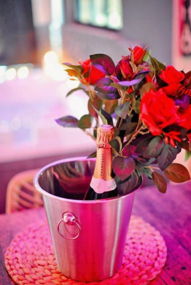 L'Évasion Safari insolite: Spa XXL, Cascade, Cinéma - Love’nSpa - weekend en amoureux, love rooms avec spa ou jacuzzi privatif3 de L'Évasion Safari insolite: Spa XXL, Cascade, Cinéma
