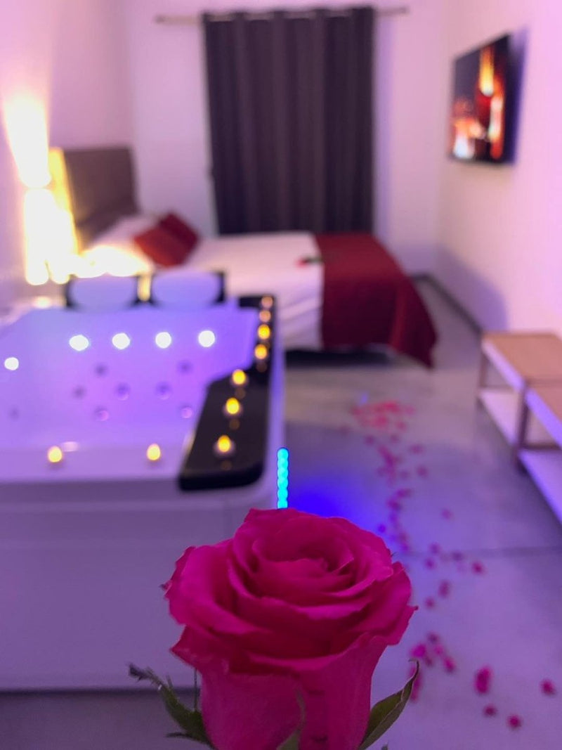 Libertad - Love’nSpa - weekend en amoureux, love rooms avec spa ou jacuzzi privatif