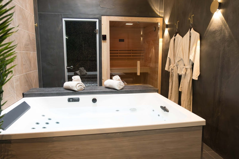L'Inattendu - Love’nSpa - weekend en amoureux, love rooms avec spa ou jacuzzi privatif1 de L'Inattendu
