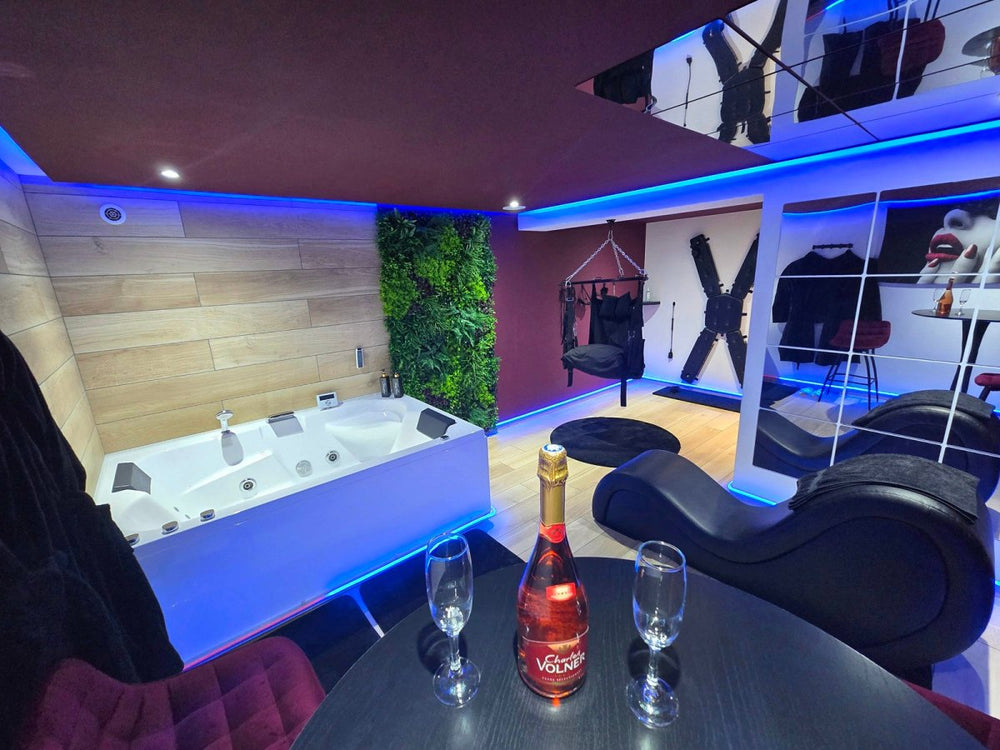 L'incontournable Love Room - Love’nSpa - weekend en amoureux, love rooms avec spa ou jacuzzi privatif1 de L'incontournable Love Room
