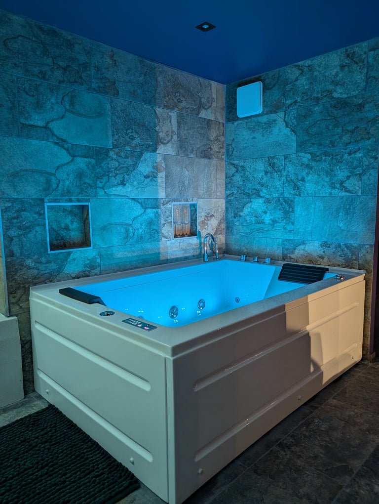 L'Instant Plaisir - Love’nSpa - weekend en amoureux, love rooms avec spa ou jacuzzi privatif1 de L'Instant Plaisir
