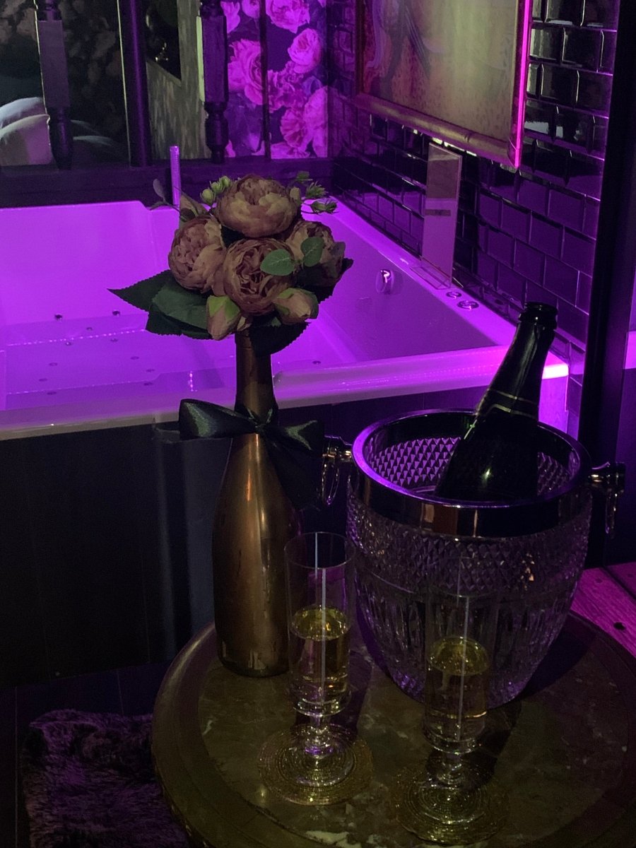 L'Instant Volage - Love’nSpa - weekend en amoureux, love rooms avec spa ou jacuzzi privatif7 de L'Instant Volage
