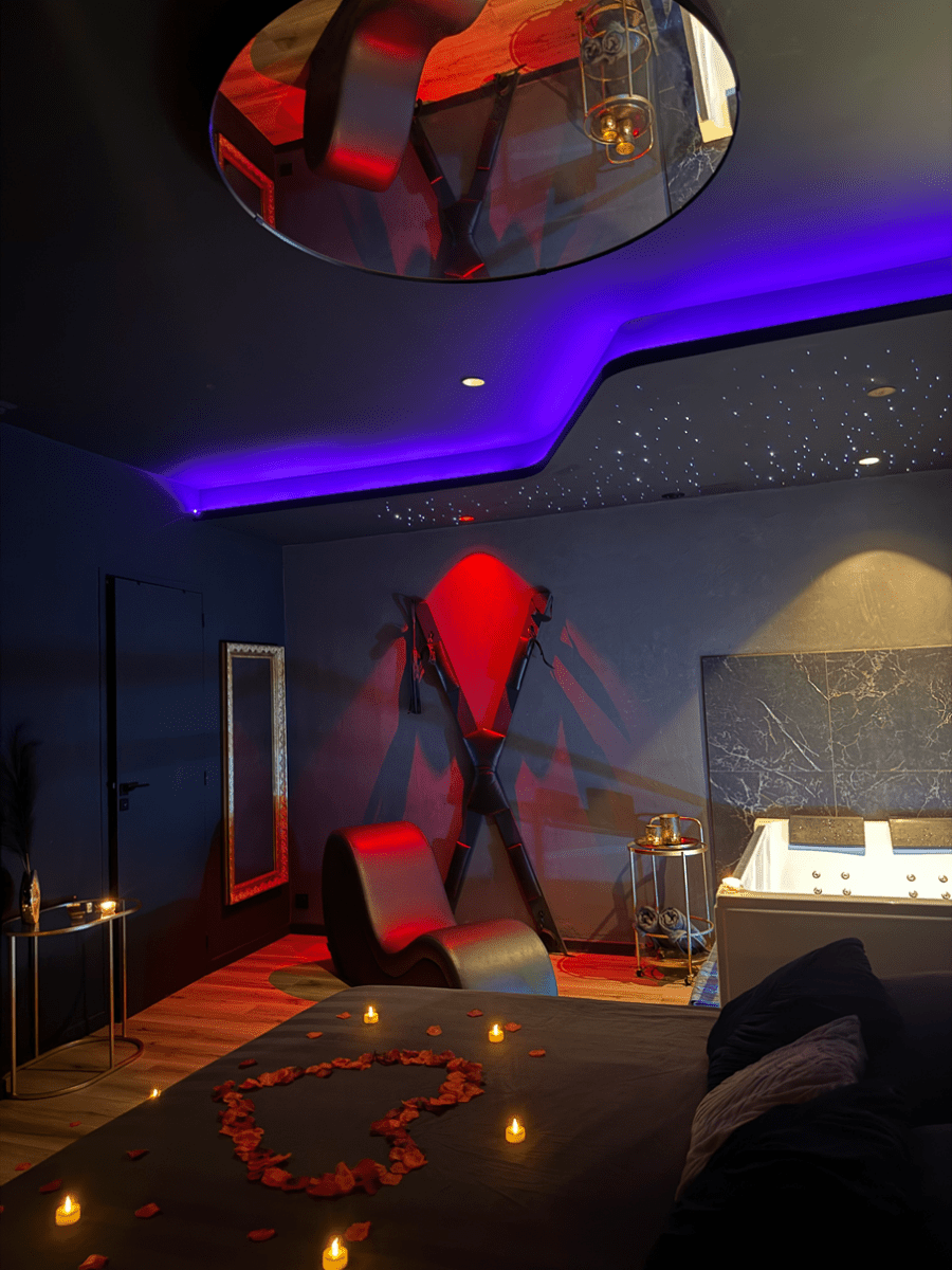 L’obscure - Love’nSpa - weekend en amoureux, love rooms avec spa ou jacuzzi privatif9 de L’obscure
