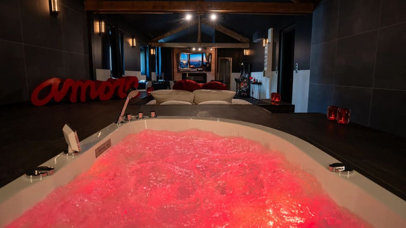 Loft Spa - St Etienne - Love’nSpa - weekend en amoureux, love rooms avec spa ou jacuzzi privatif3 de Loft Spa - St Etienne
