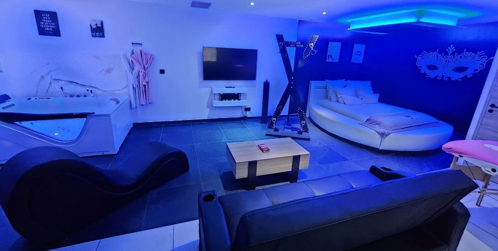 L'Olympe des Sens - CUPIDON • Dieu de l’amour - Love’nSpa - weekend en amoureux, love rooms avec spa ou jacuzzi privatif1 de L'Olympe des Sens - CUPIDON • Dieu de l’amour
