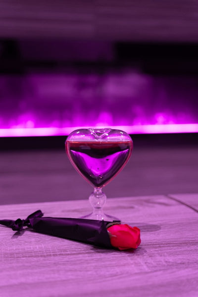 L'Olympe des Sens - HERA • Déesse du mariage - Love’nSpa - weekend en amoureux, love rooms avec spa ou jacuzzi privatif