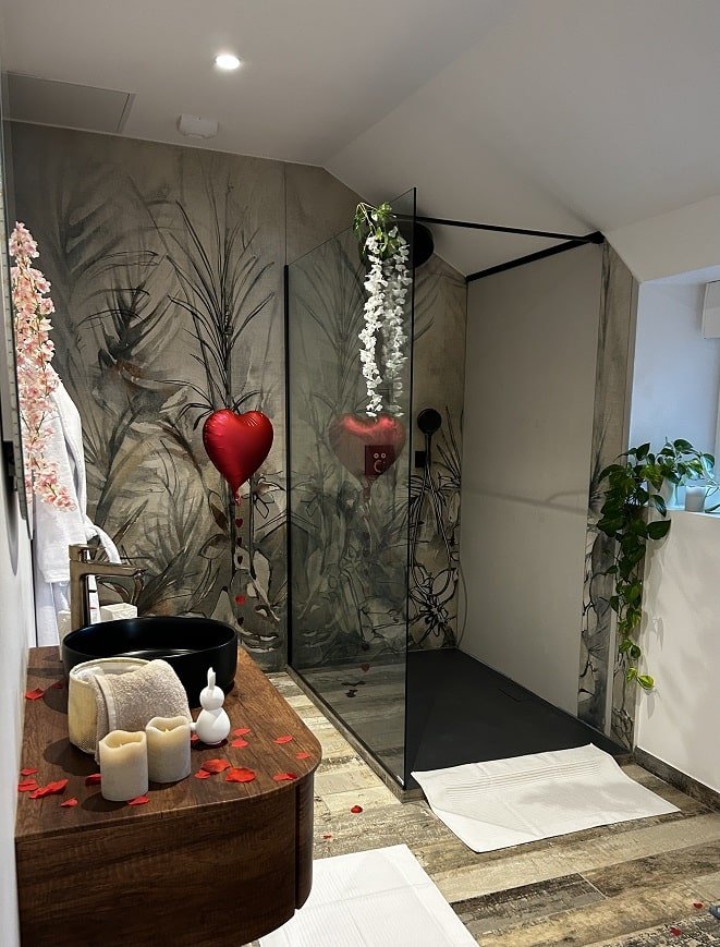 Lov’asion - Love’nSpa - weekend en amoureux, love rooms avec spa ou jacuzzi privatif6 de Lov’asion

