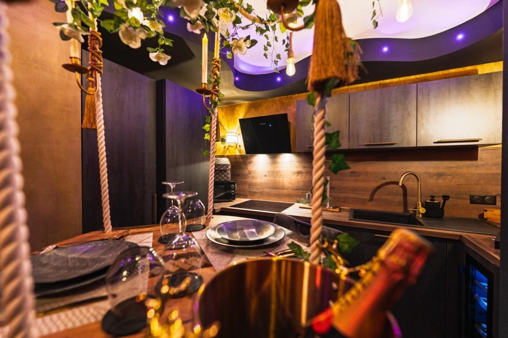 Love And Sex Room - La Romaine - Love’nSpa - weekend en amoureux, love rooms avec spa ou jacuzzi privatif17 de Love And Sex Room - La Romaine
