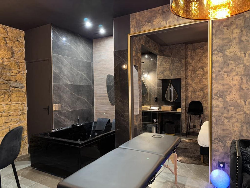 LOVE CLAIRE - Love’nSpa - weekend en amoureux, love rooms avec spa ou jacuzzi privatif