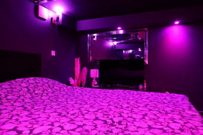 LOVE DAYAN - Love’nSpa - weekend en amoureux, love rooms avec spa ou jacuzzi privatif