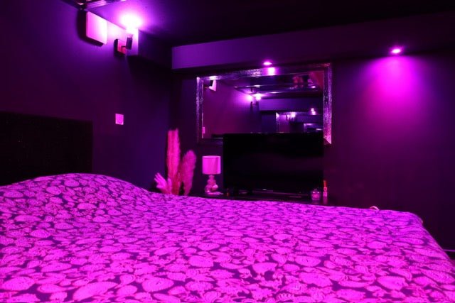 LOVE DAYAN - Love’nSpa - weekend en amoureux, love rooms avec spa ou jacuzzi privatif