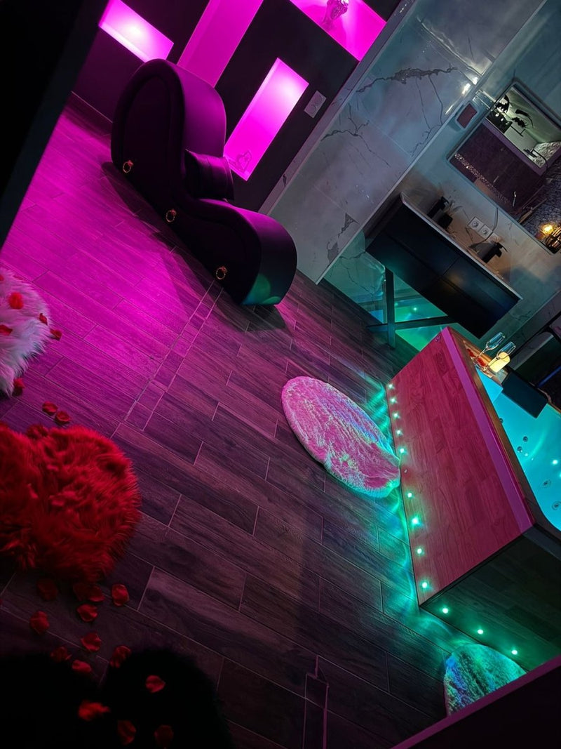 Love Room 66 - Love’nSpa - weekend en amoureux, love rooms avec spa ou jacuzzi privatif3 de Love Room 66

