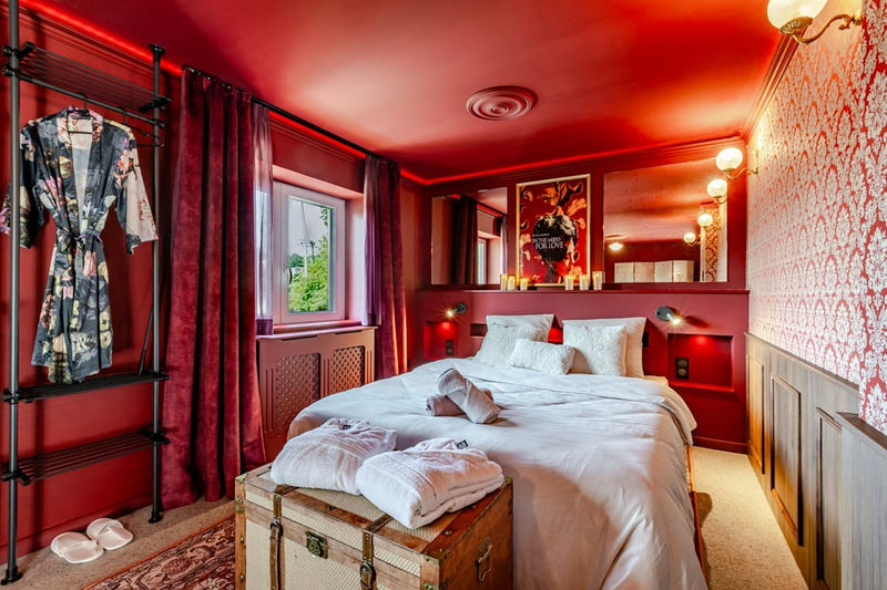 Love Room Alsace - La Courtisane - Love’nSpa - weekend en amoureux, love rooms avec spa ou jacuzzi privatif2 de Love Room Alsace - La Courtisane
