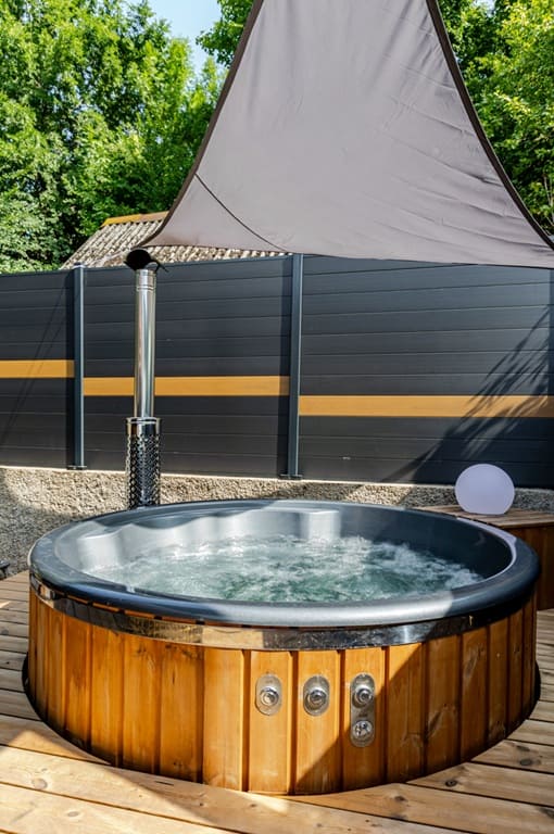 Love Room Alsace - La Courtisane - Love’nSpa - weekend en amoureux, love rooms avec spa ou jacuzzi privatif3 de Love Room Alsace - La Courtisane
