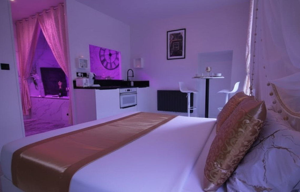 Love Room Fécamp - Appartement 3 - Love’nSpa - weekend en amoureux, love rooms avec spa ou jacuzzi privatif10 de Love Room Fécamp - Appartement 3
